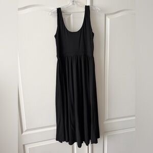 Black Sleeveless Dress